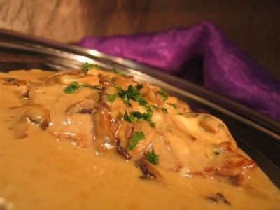 ESCALOPPE DE VEAU A LA CREME